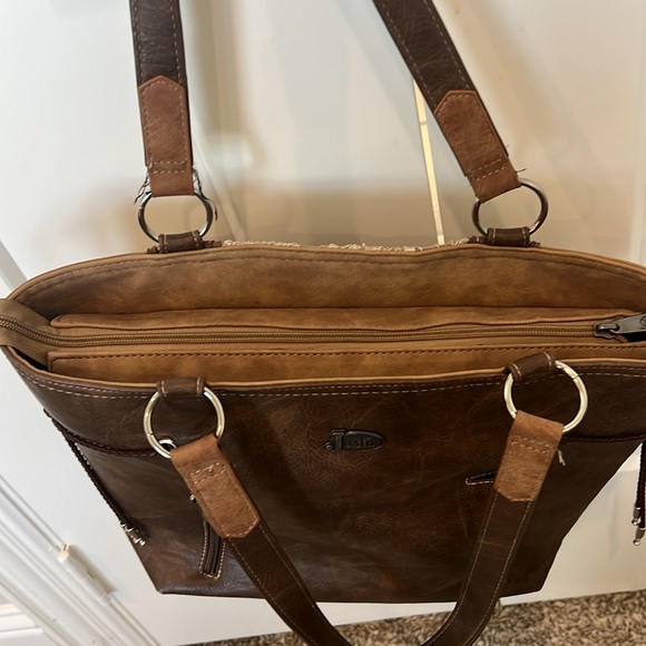 Justin western purse with zippered “conceal” pocket. Crystals, perfect condition - Picture 7 of 11